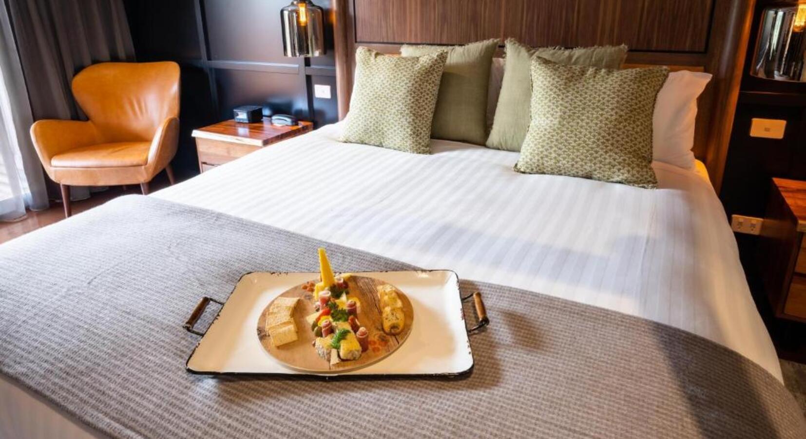 Double Bed - Room Service