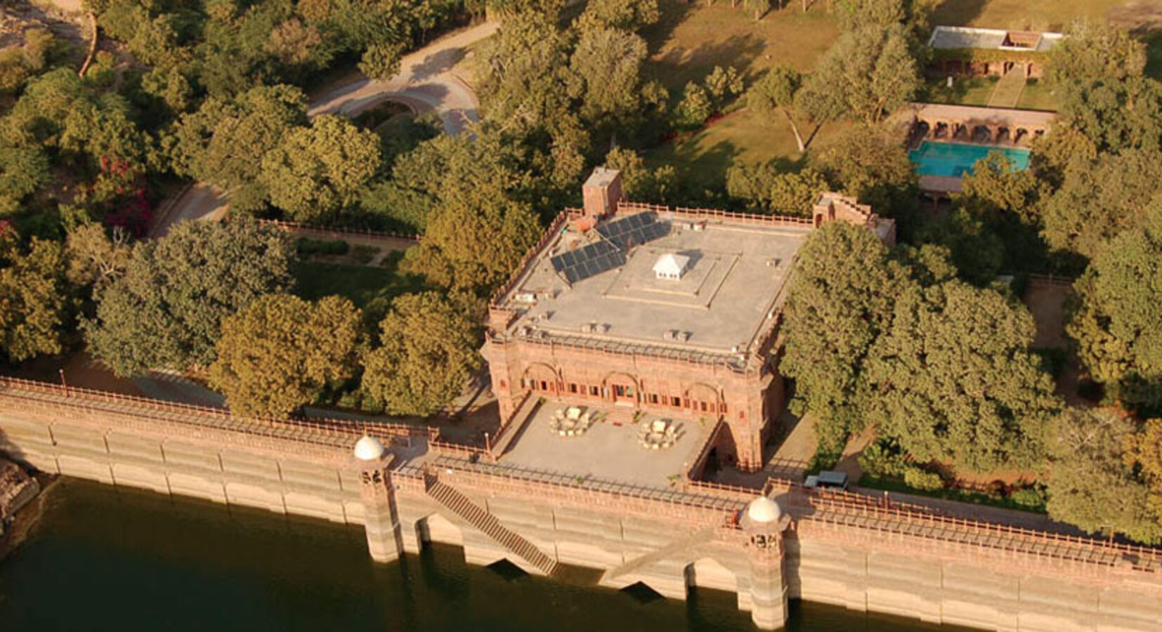 Photo de Bal Samand Lake Palace & Garden