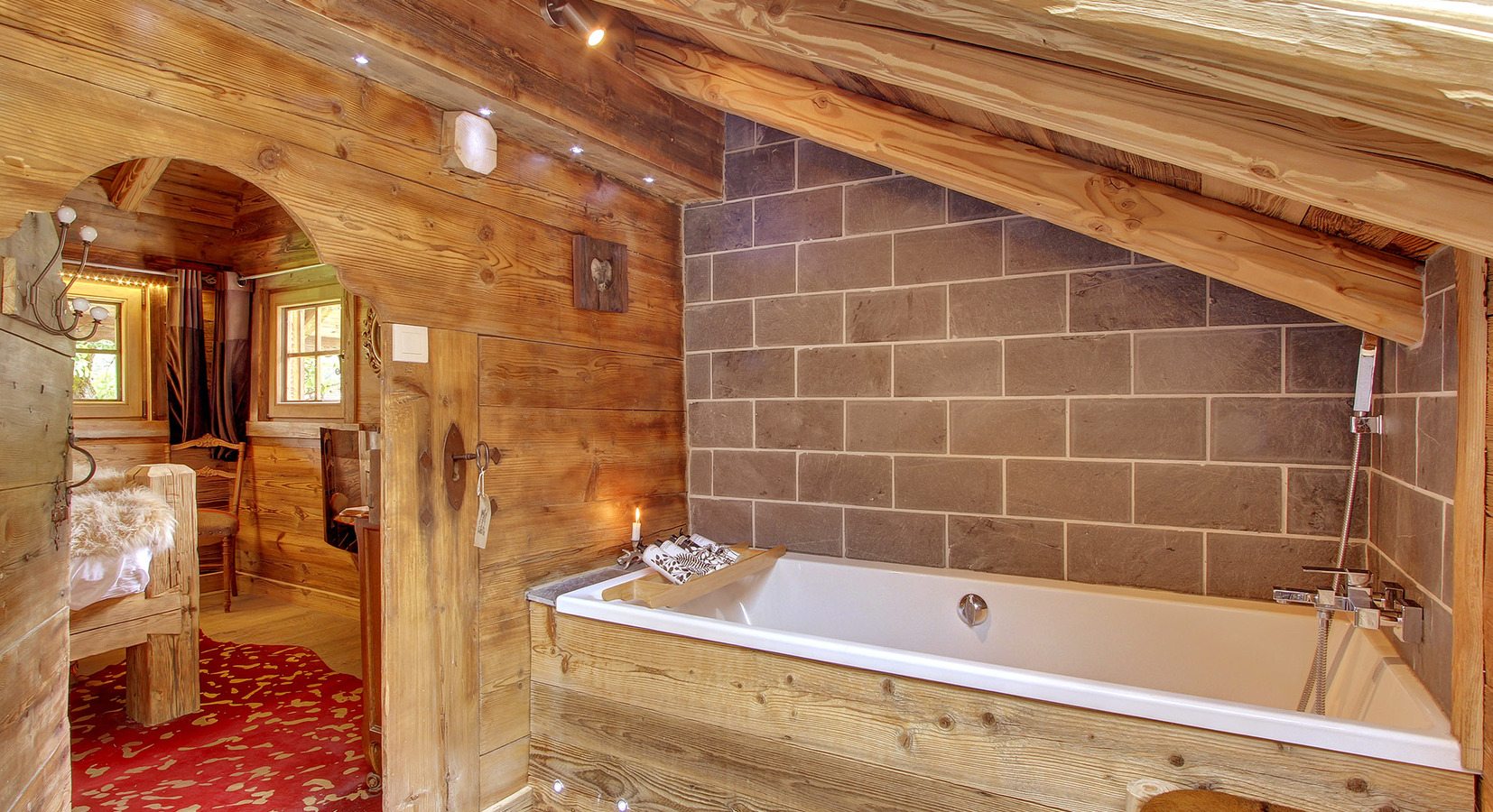 La Petite Ferme ensuite bathroom