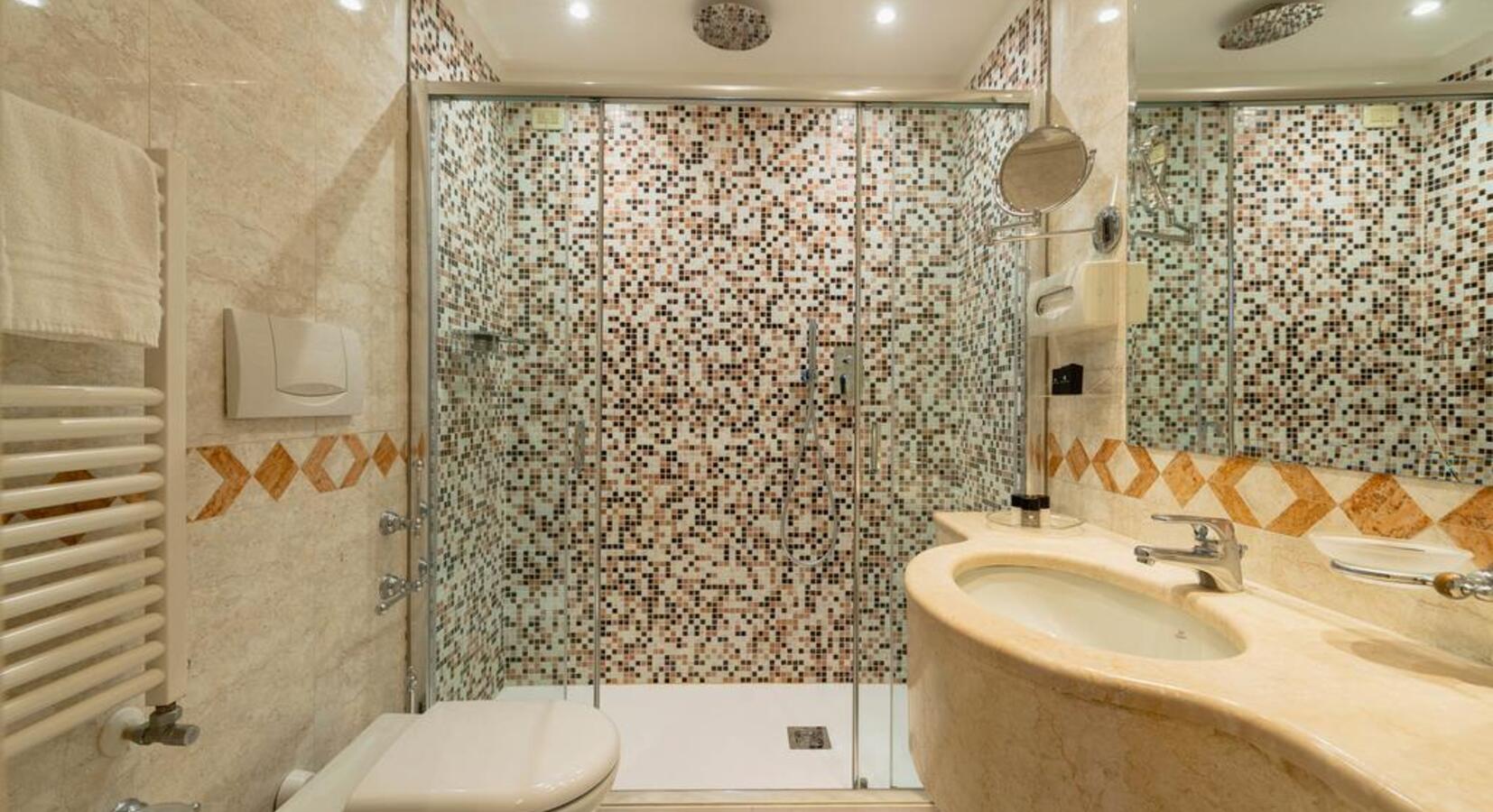 En suite Shower Room