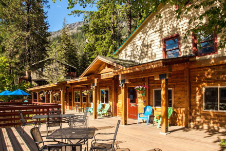 North Cascades Lodge at Stehekin