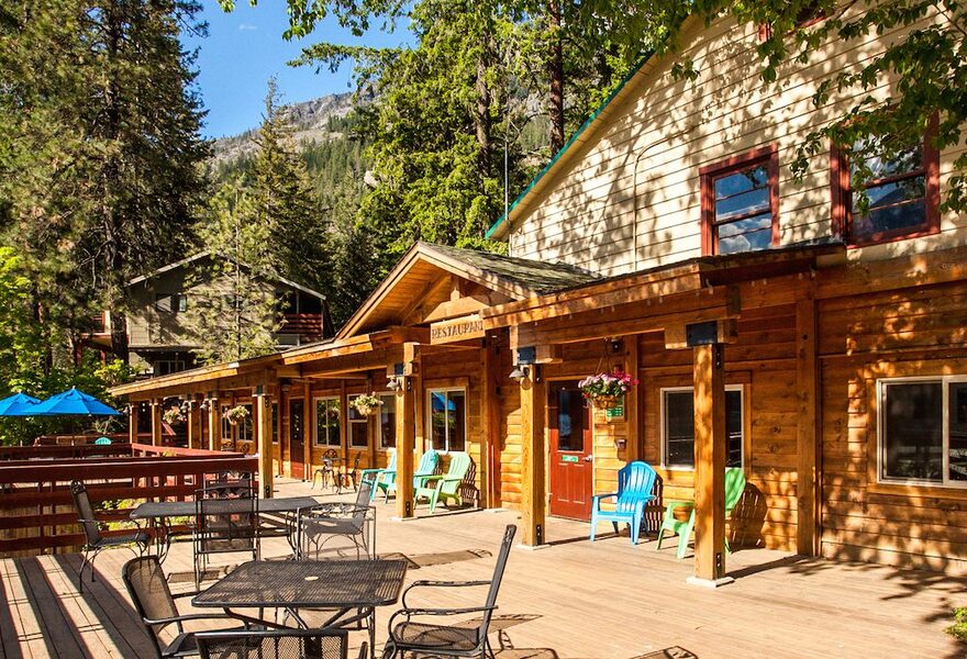 North Cascades Lodge at Stehekin