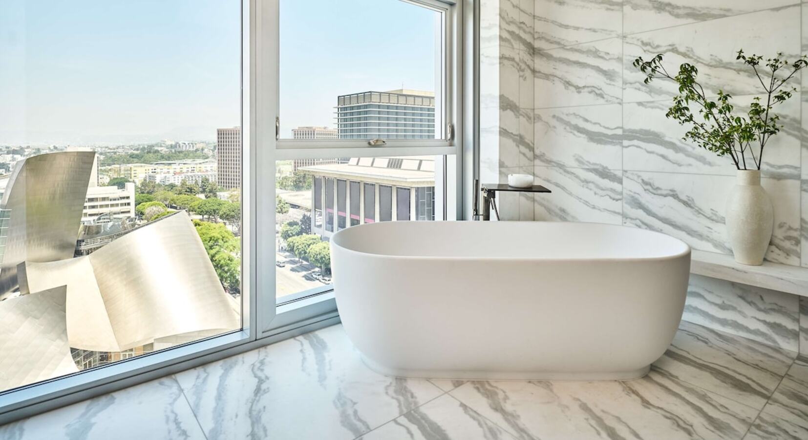 Grand Penthouse Suite Bathroom