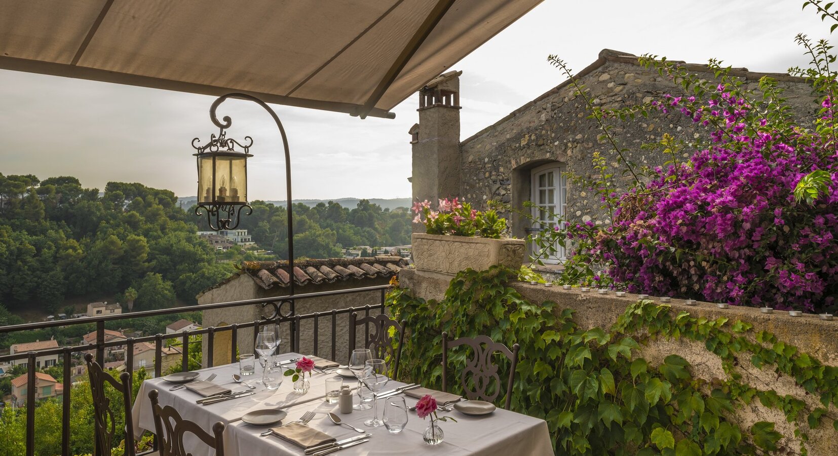 Restaurant terrace