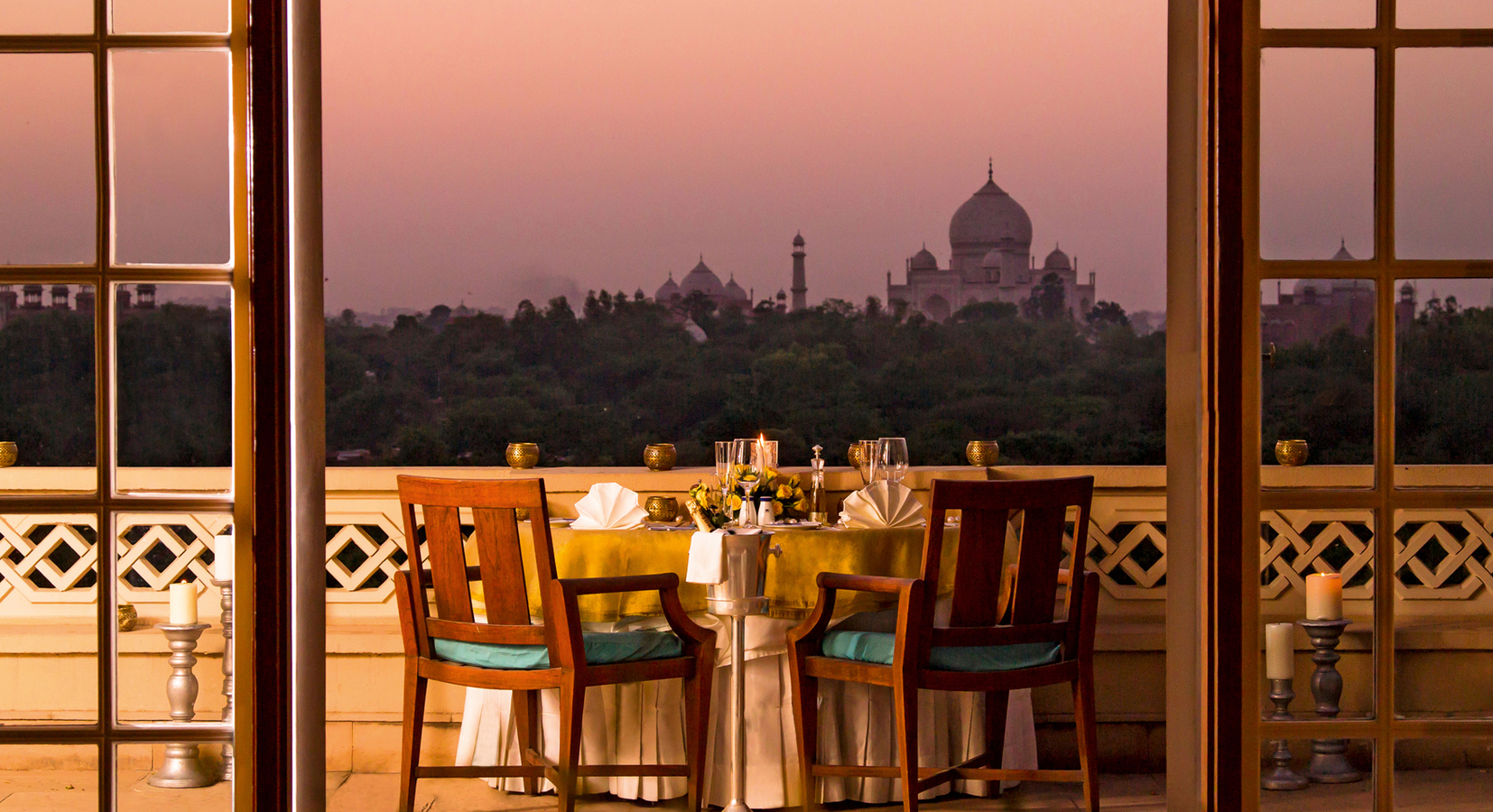 Private balcony dining