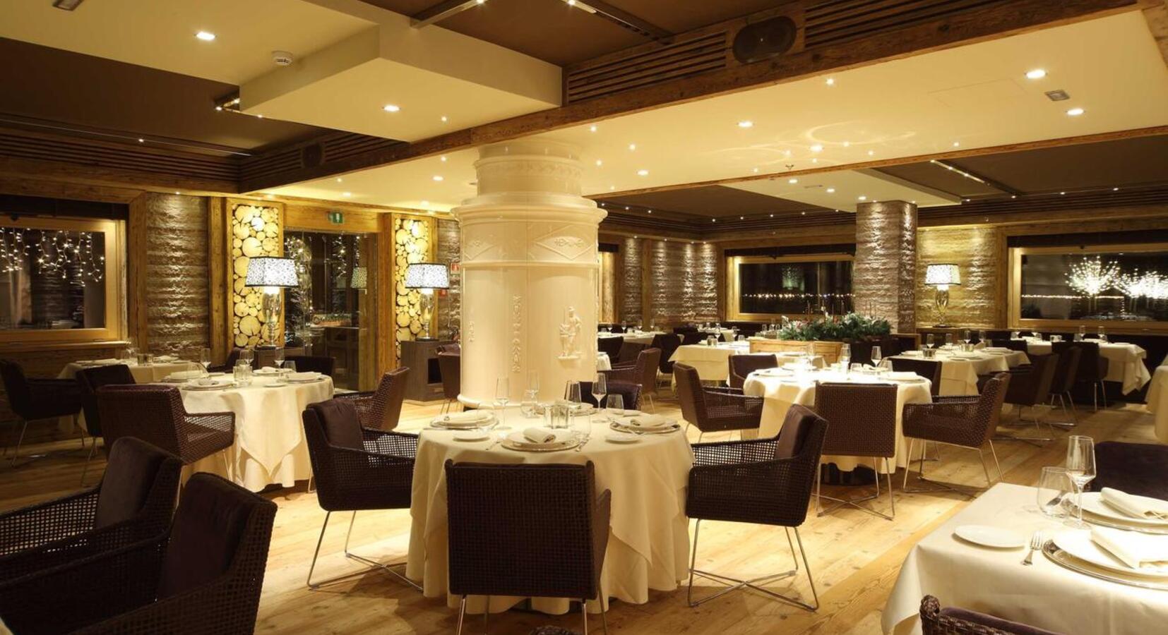 Hotel restaurant