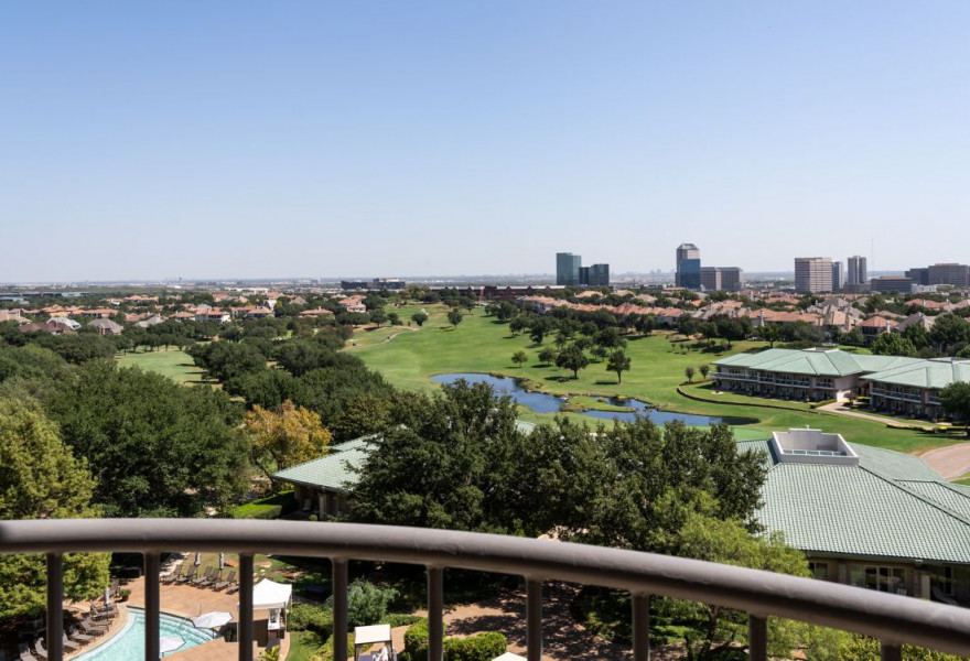 Ritz Carlton Dallas, Las Colinas