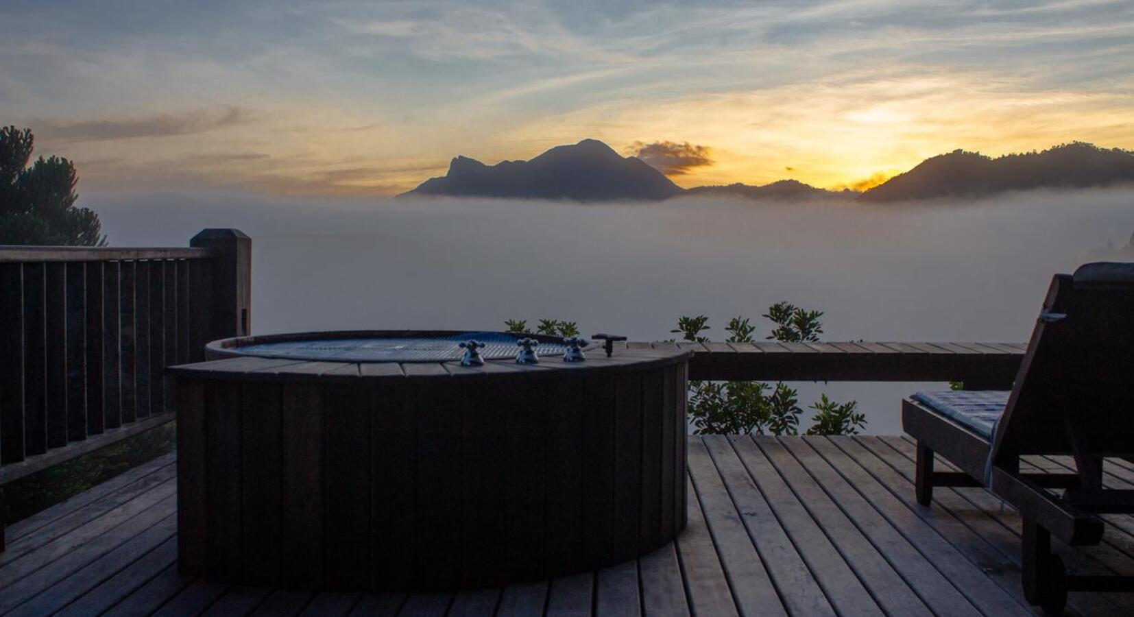 Hotel hot tub