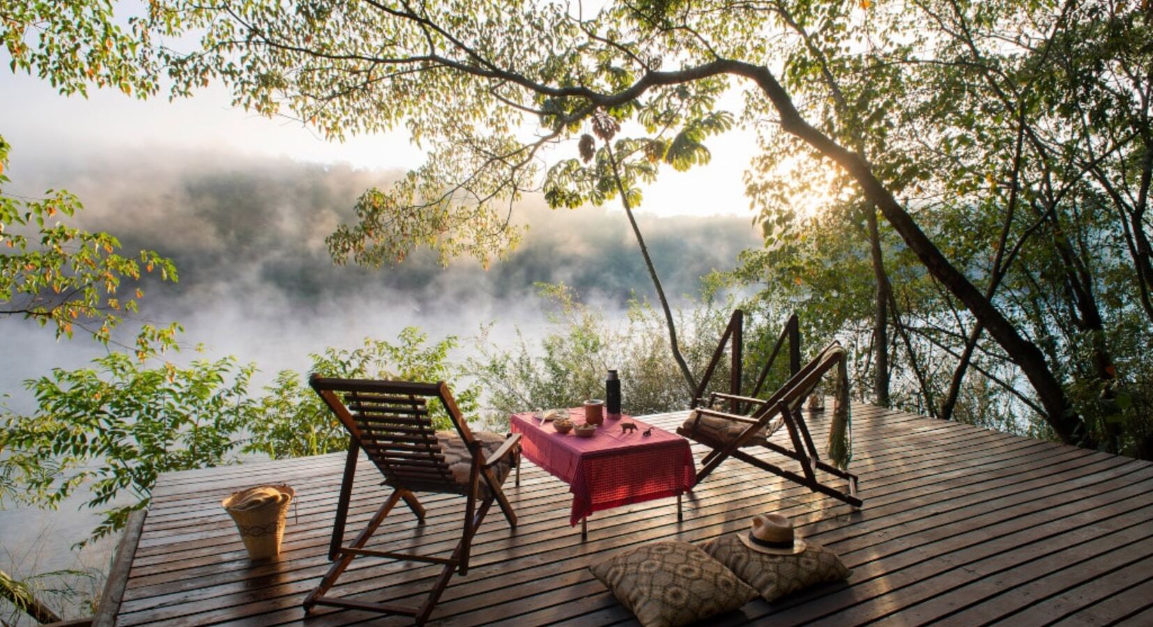 Deck overlooking the Iguazu River