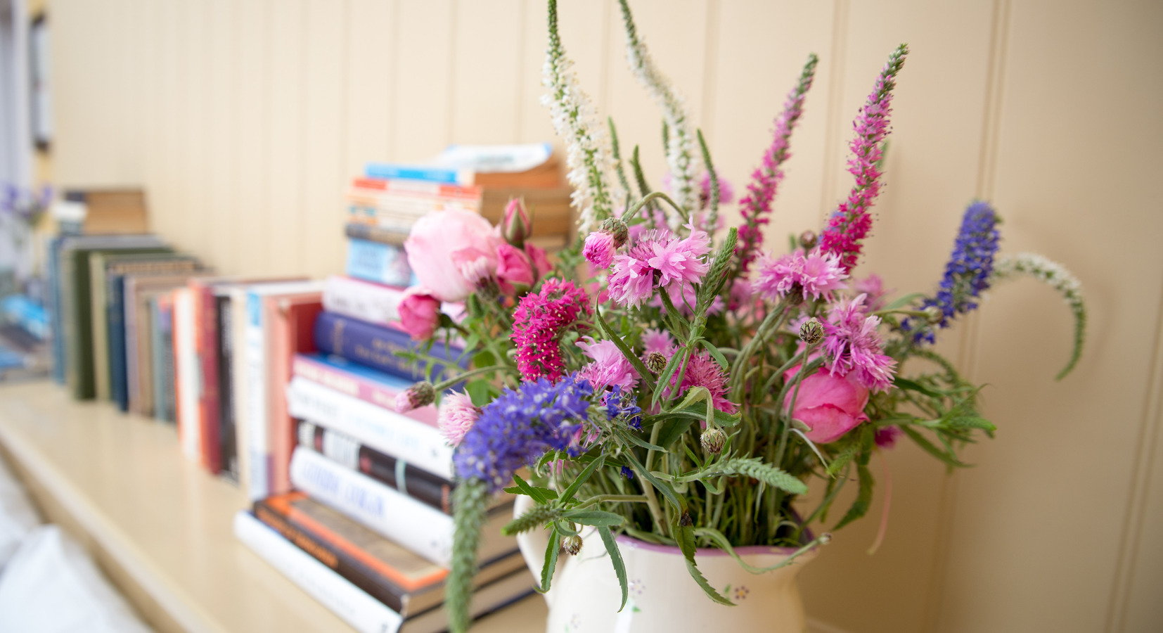 Flowers & bedroom 