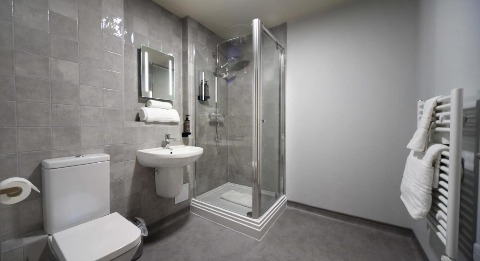 En Suite Bathroom