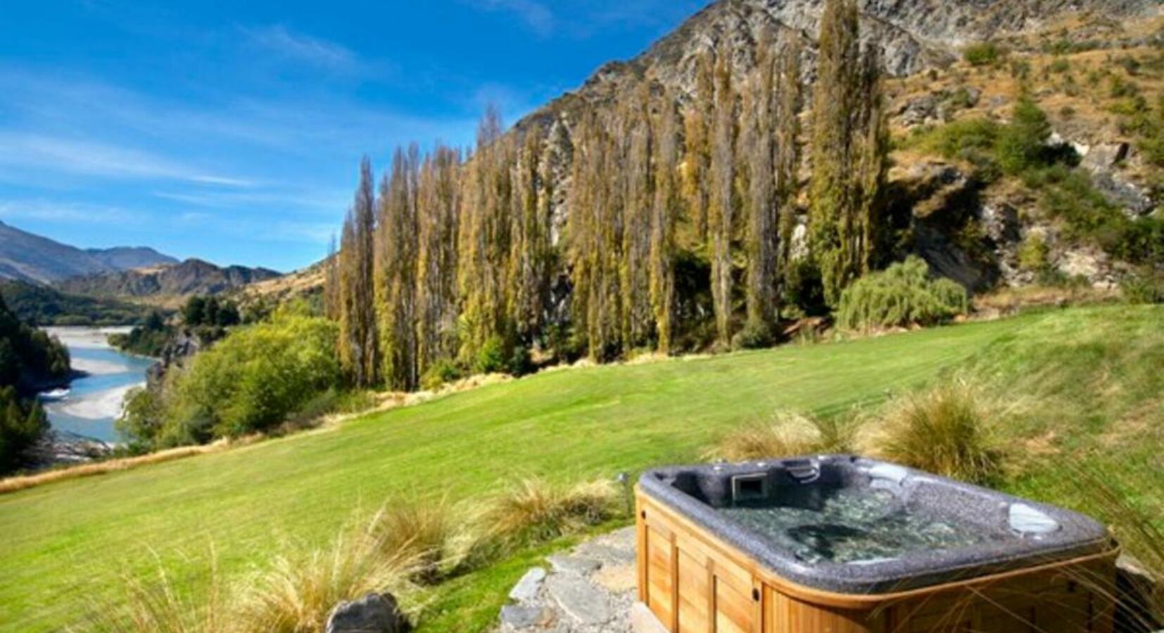 Hotel Tub