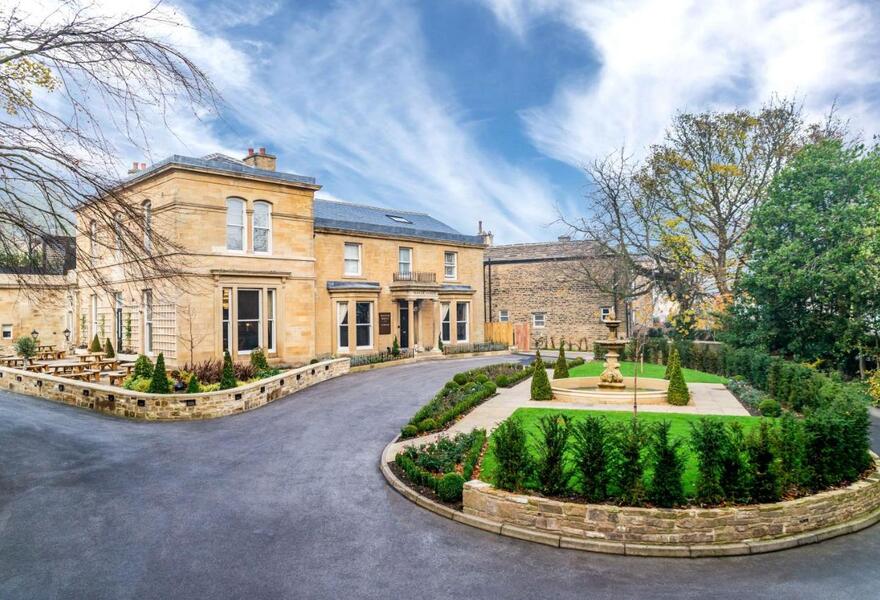 Manor House Lindley