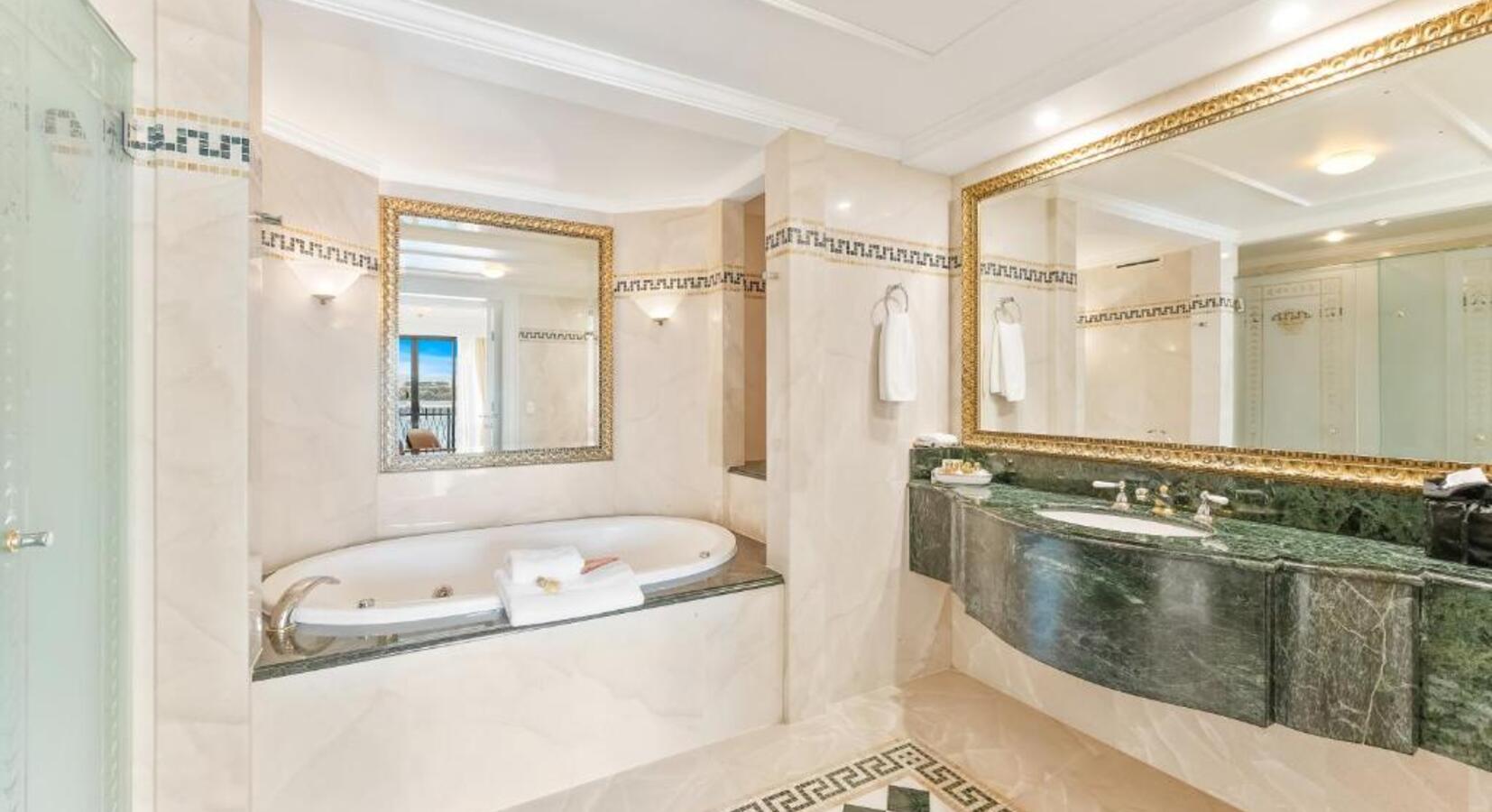 Bathroom with Soaking Tub