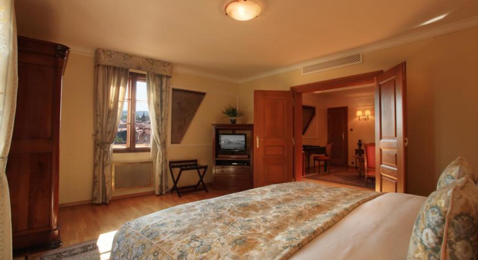 Golden Prague Suite