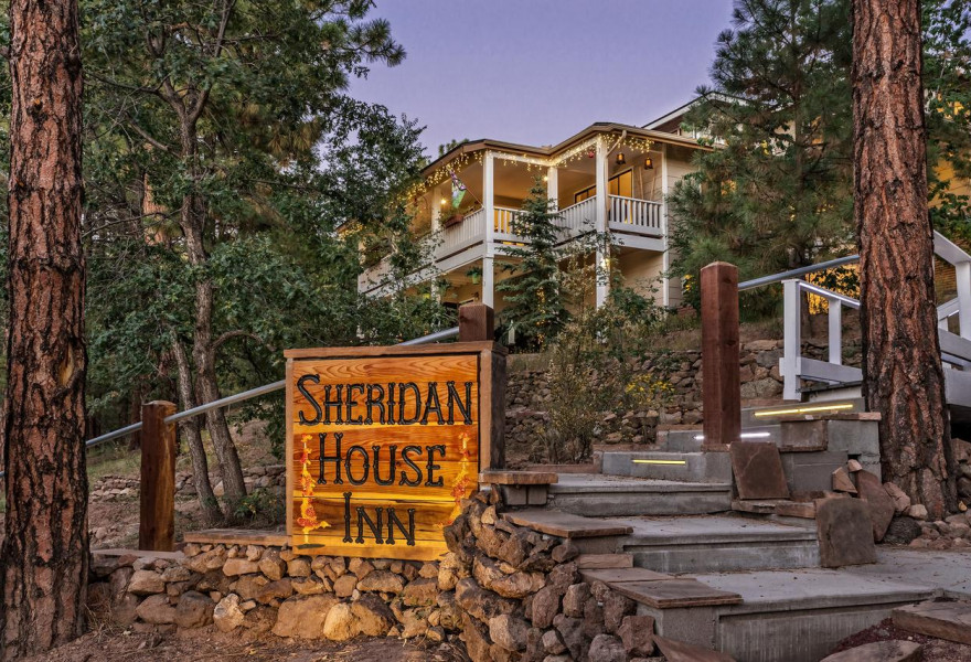 Sheridan House Inn