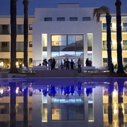 `Stunning Pool overlooking the Hotel