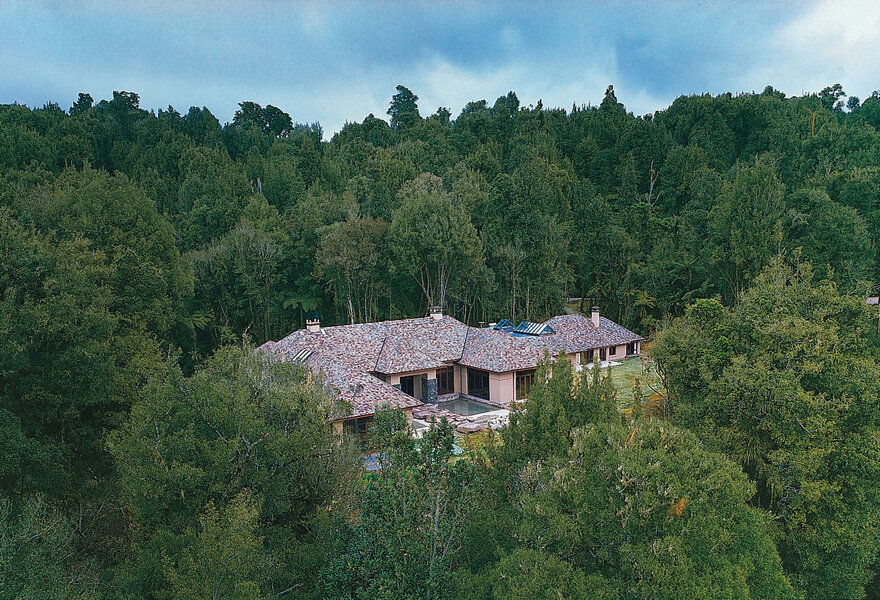 Treetops Lodge and Estate