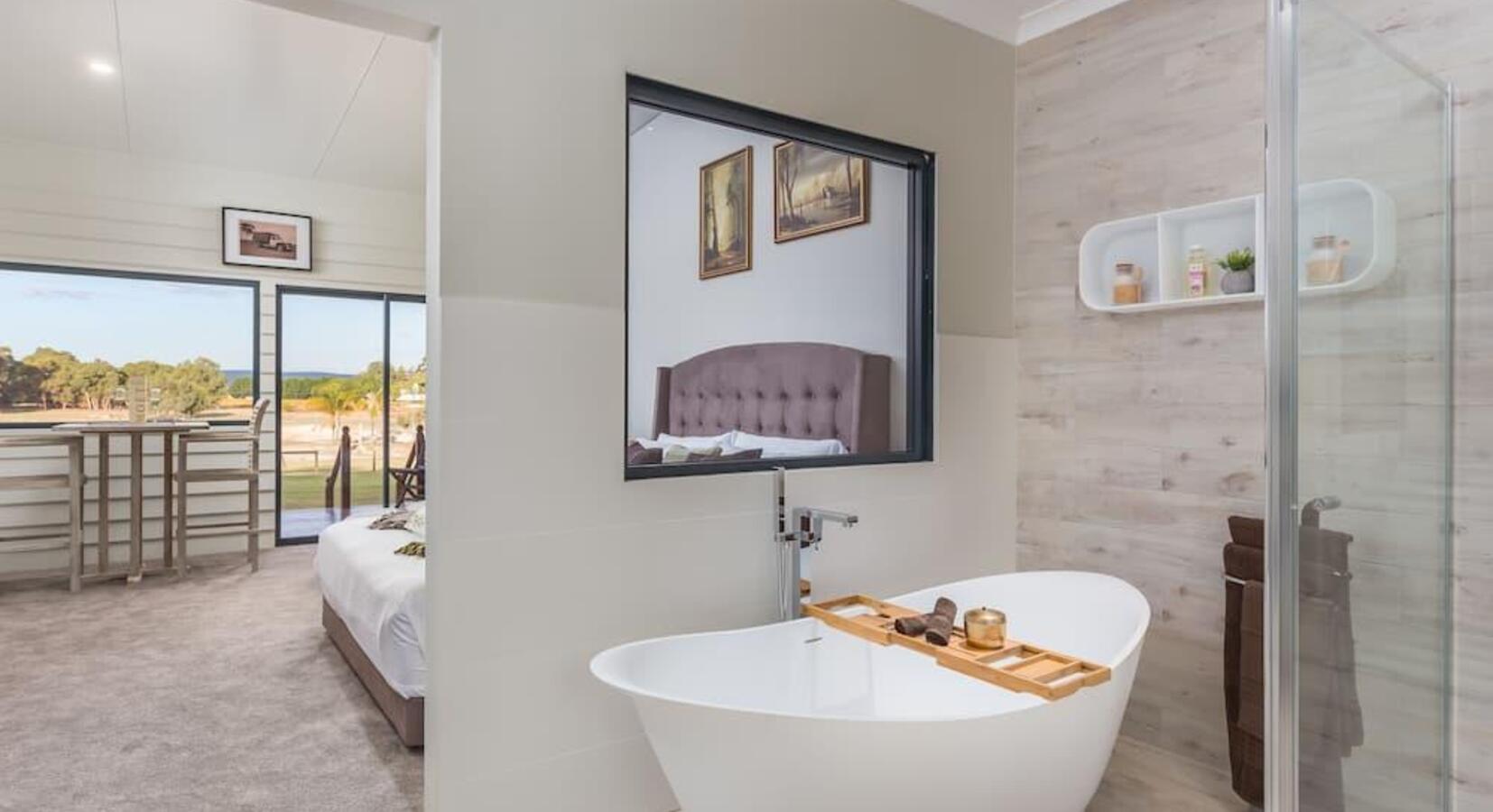 Bathroom with Tub 