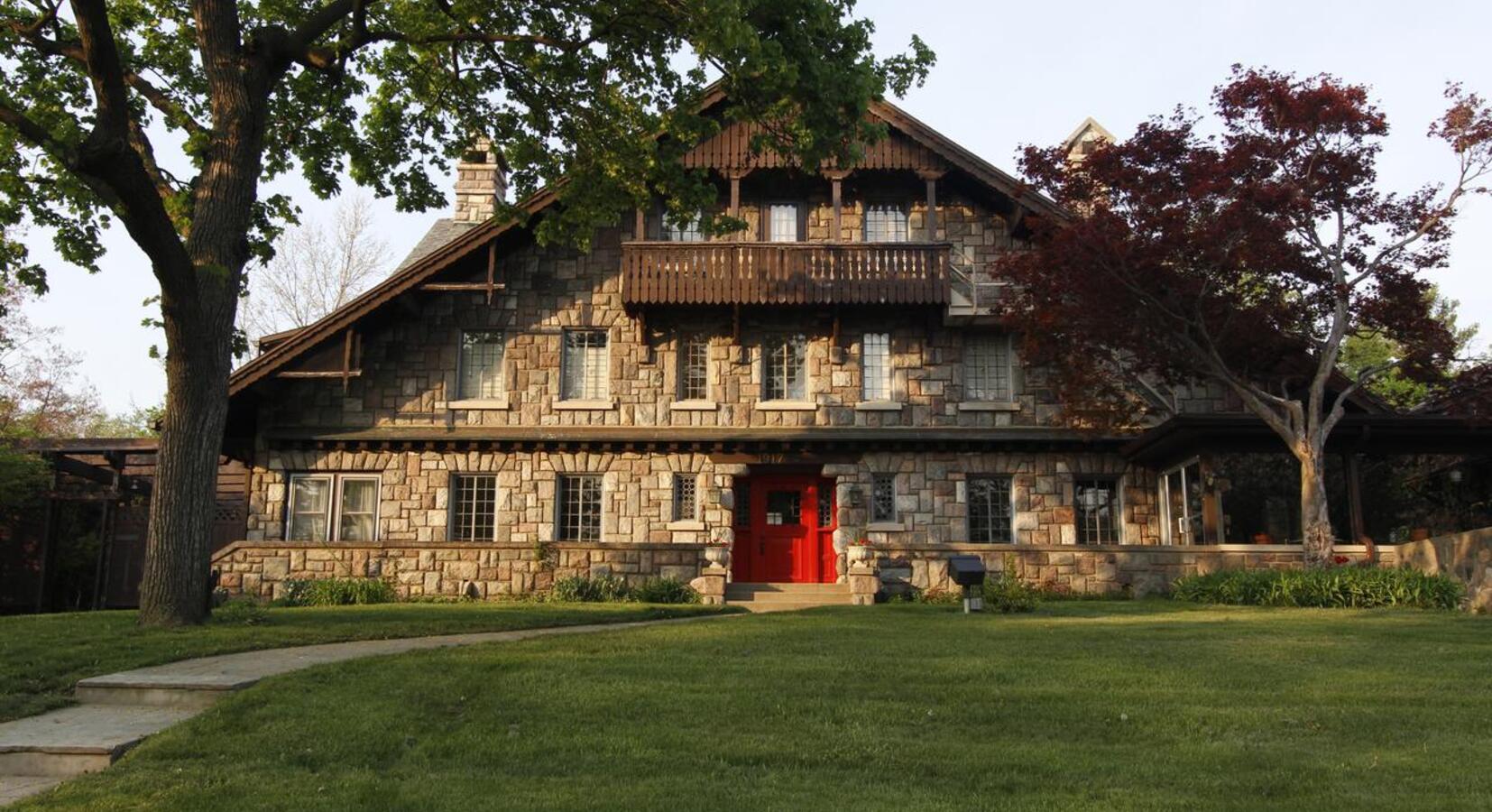 Photo of Stone Chalet Inn