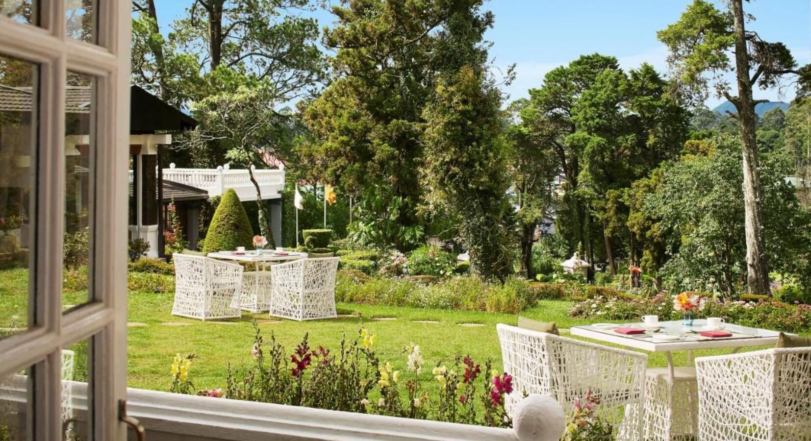 Garden/Al Fresco Dining