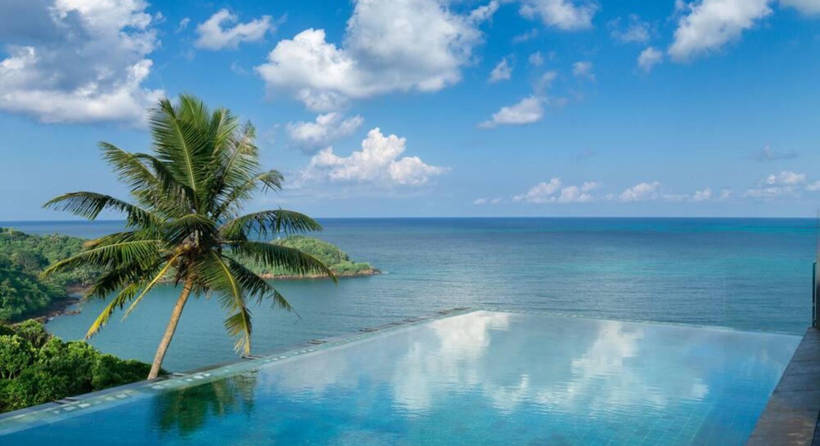 Infinity Pool 