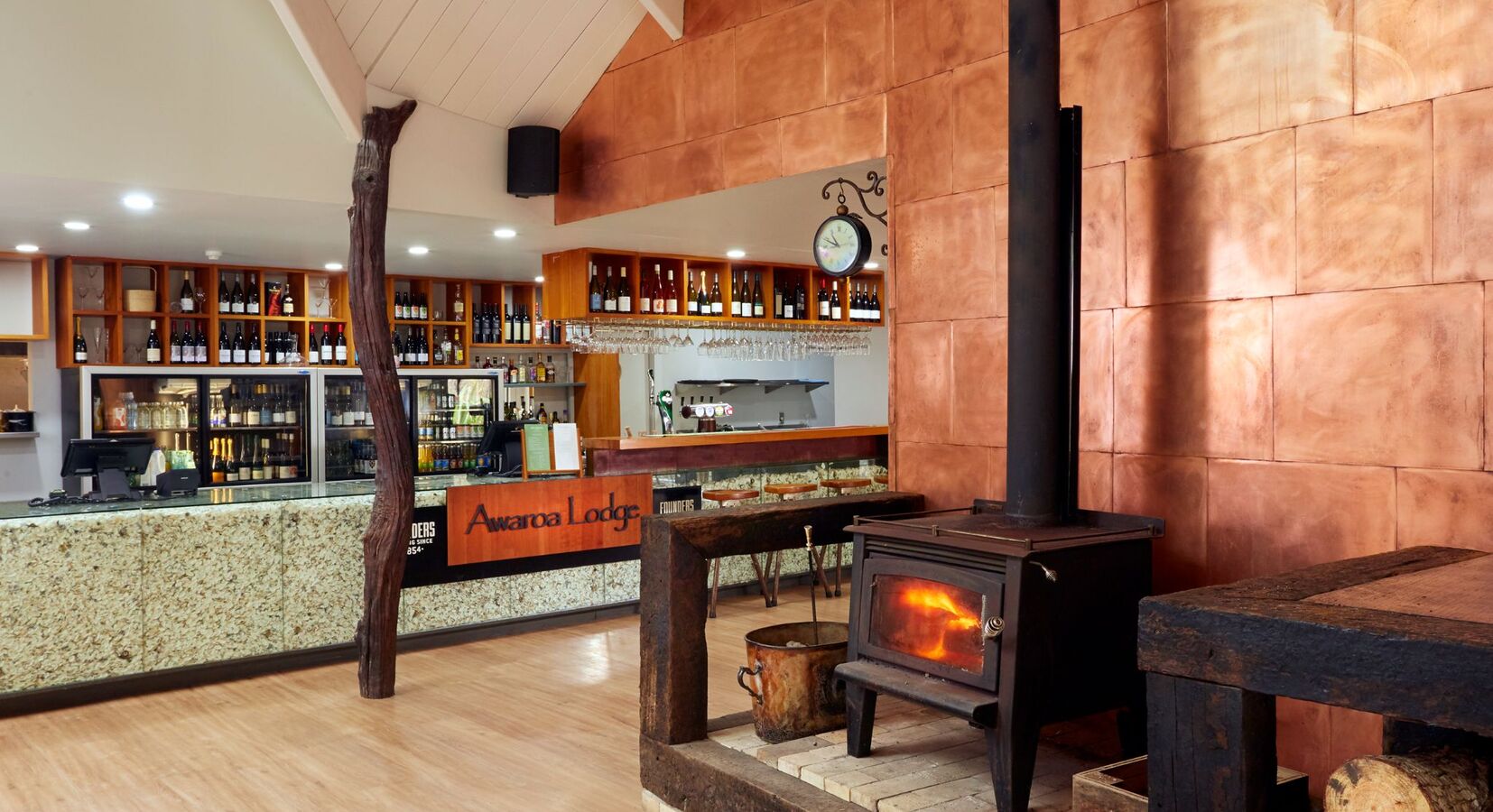 Awaroa Lodge bar