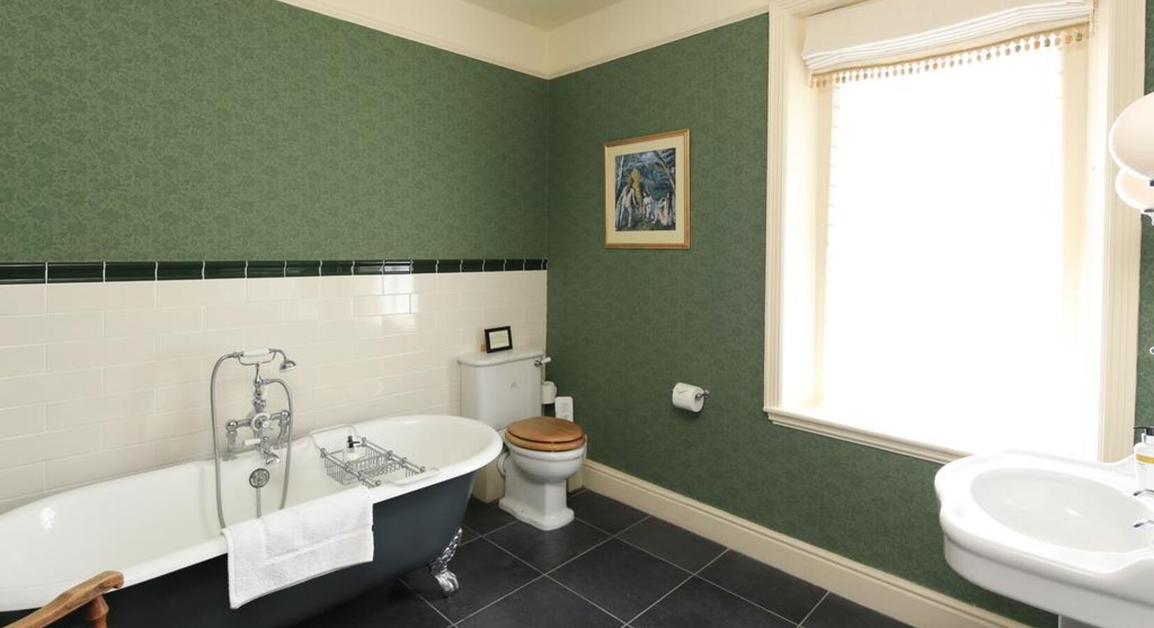 En Suite Bathroom