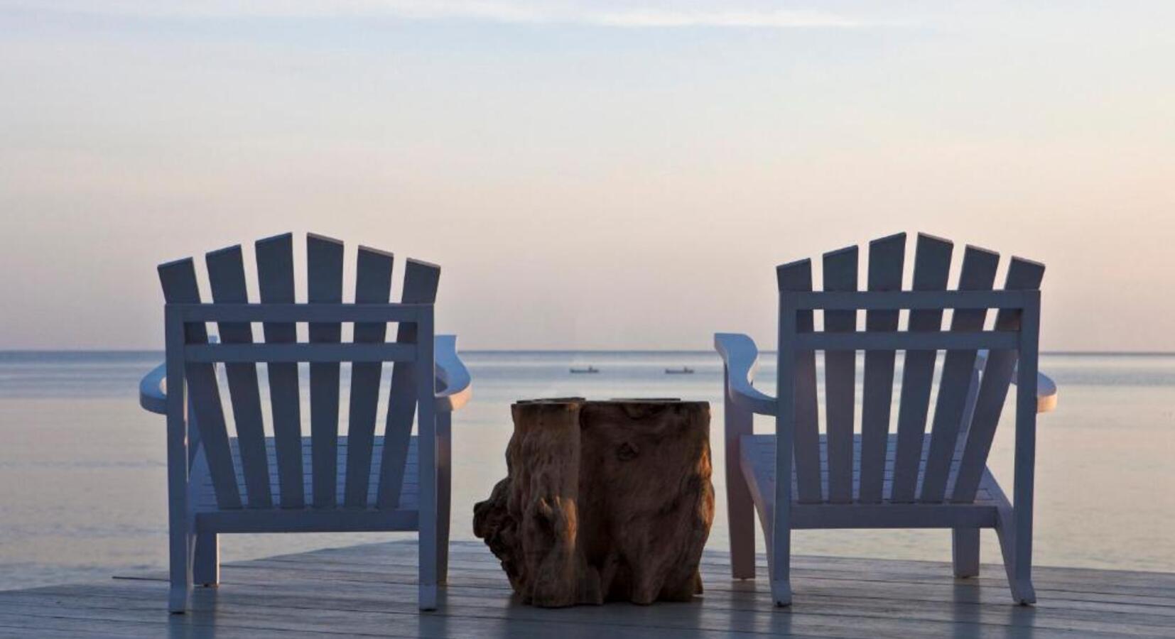 Oceanfront Seating