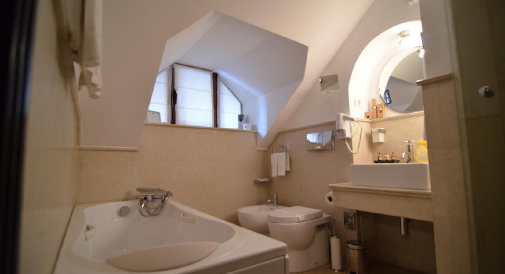 Superior Double Room Bathroom