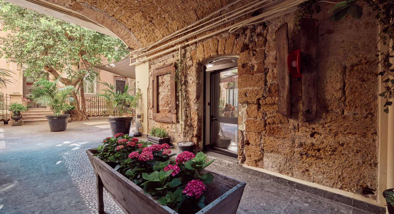 Courtyard Garden