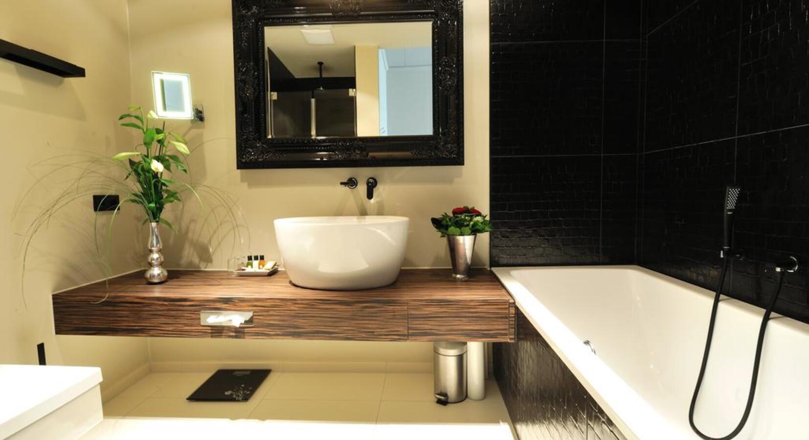 En Suite Bathroom