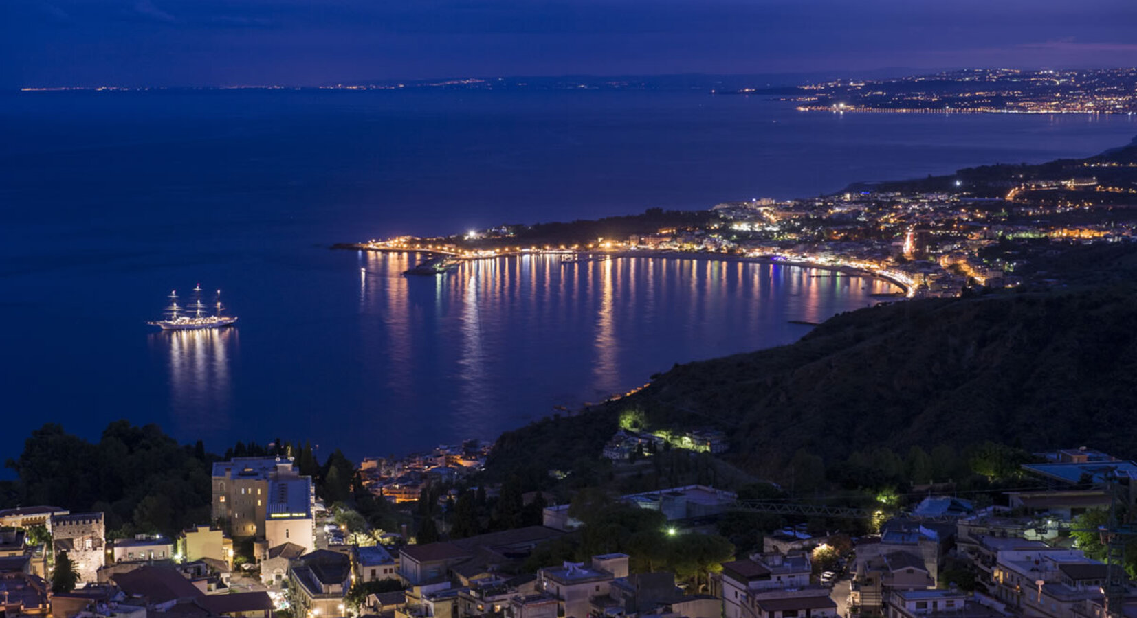 Hotel Villa Ducale Night Views