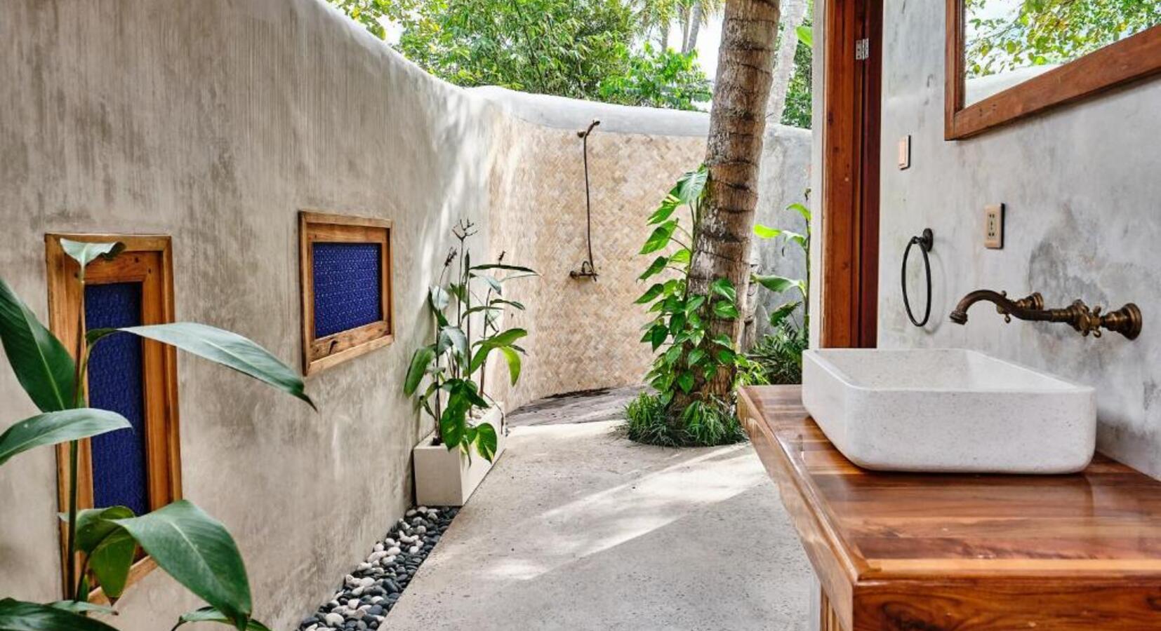 Open-Air Bathroom 