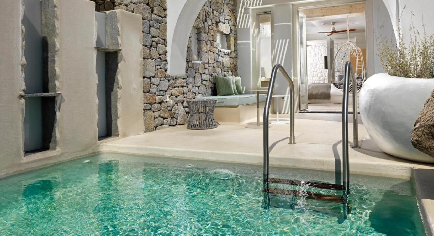 Private plunge pool