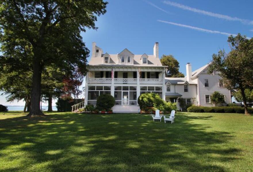 Wades Point Inn on the Bay