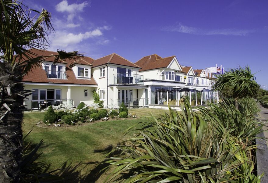 Roslin Beach Hotel