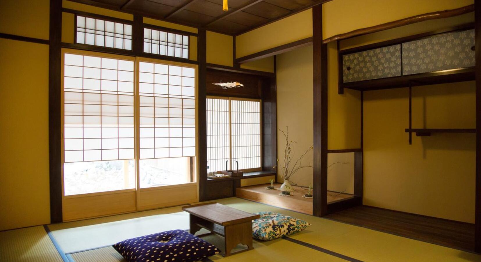 Japanese-style room