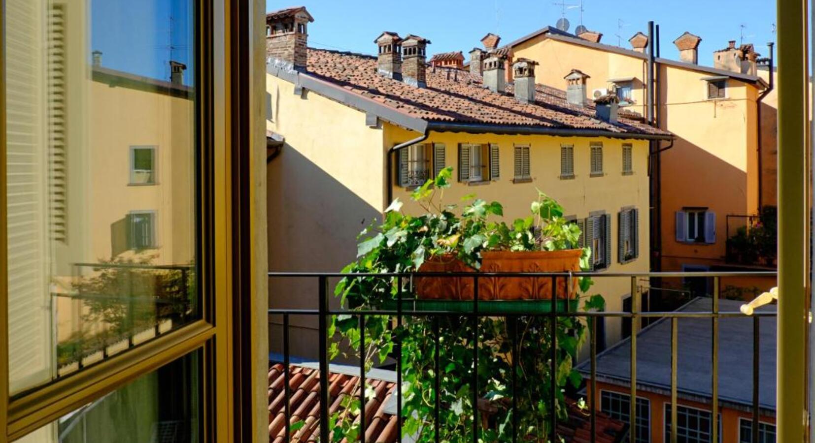 Studio with Balcony