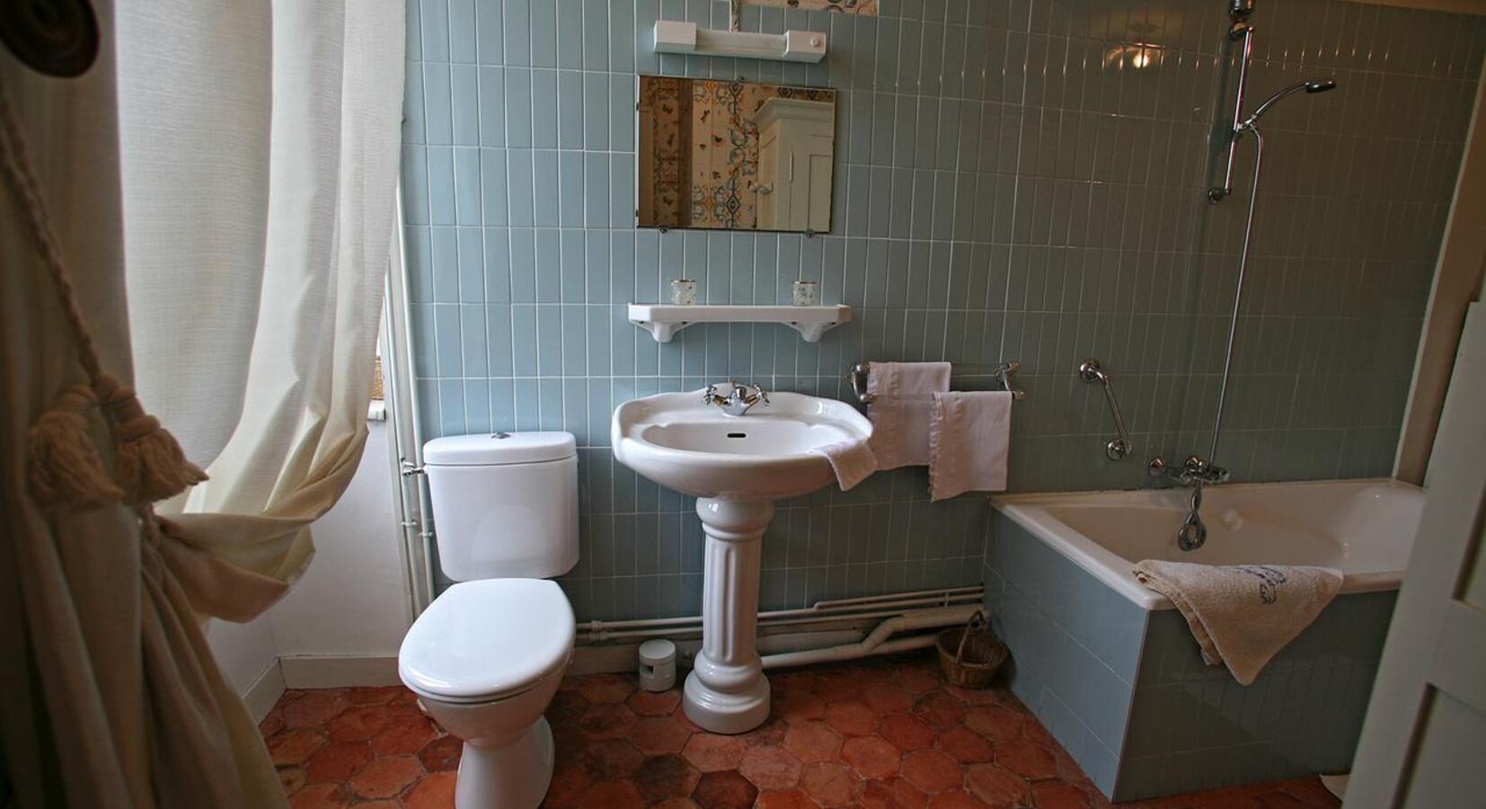 En Suite Bathroom