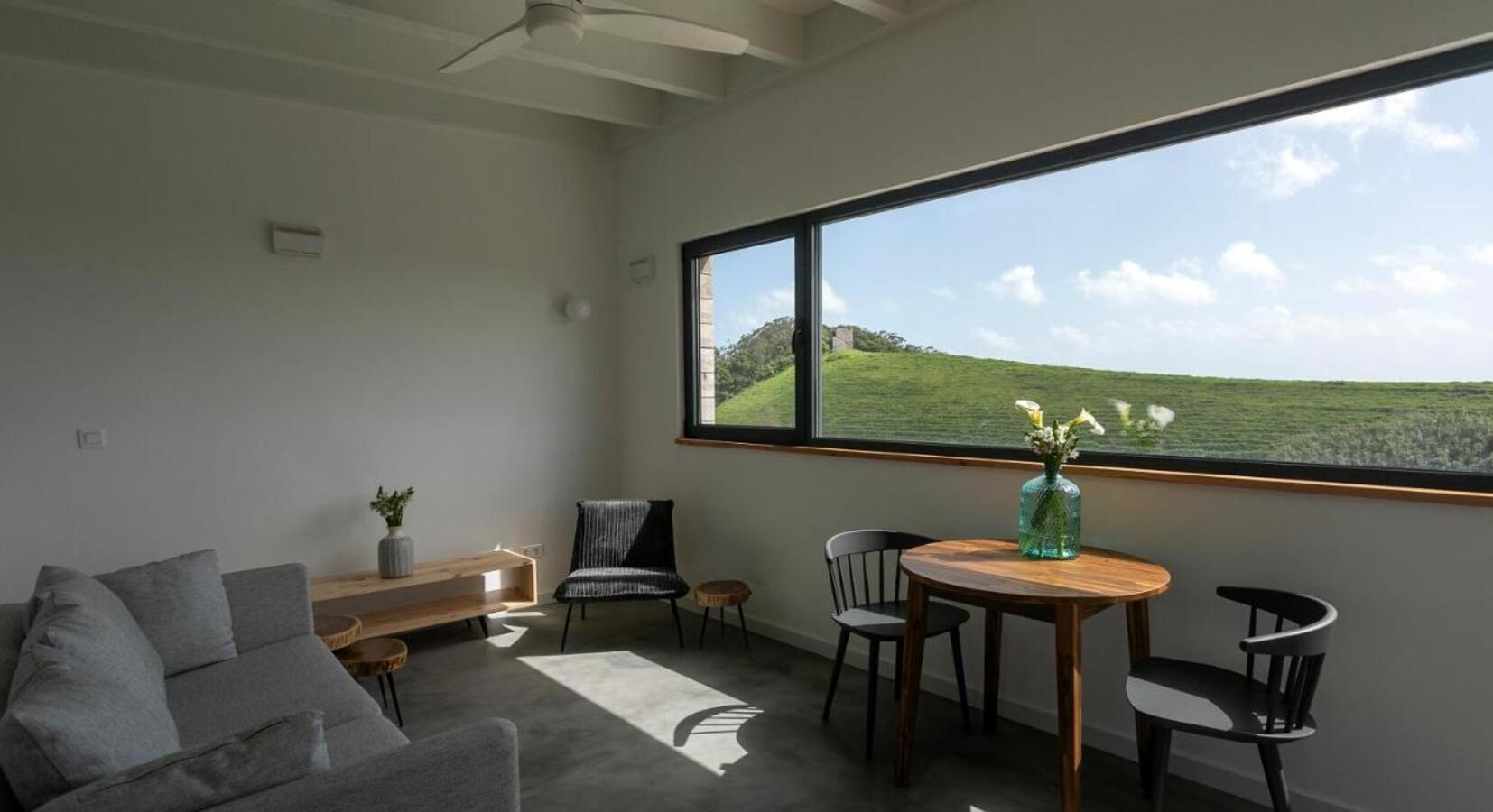 Guest Room Sitting Area