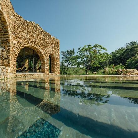 Hotel pool