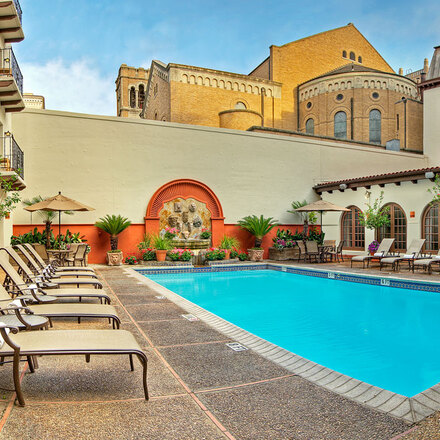 The 10 Best Hotels in San Antonio with a Pool