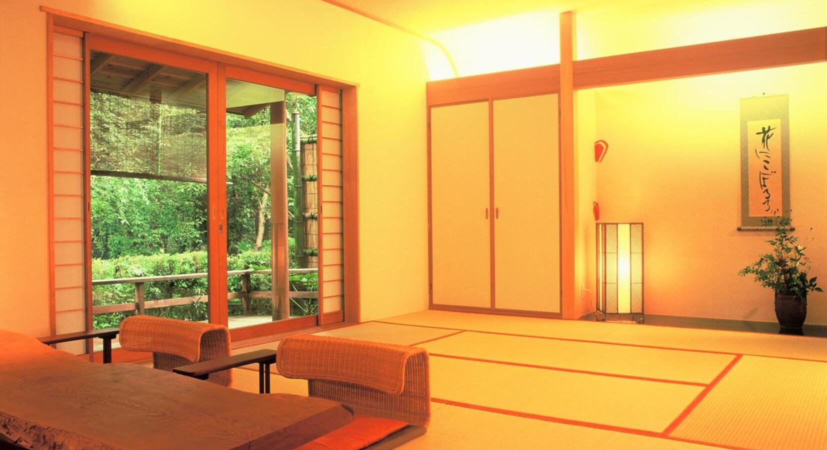 Japanese-style room 