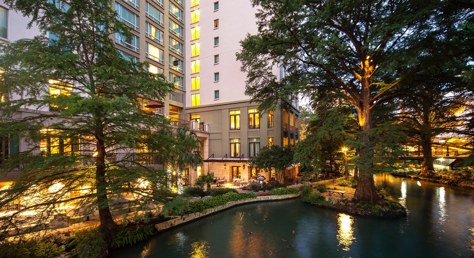 A Modern Hotel Immersed in the Surrounding River Walk Scenery