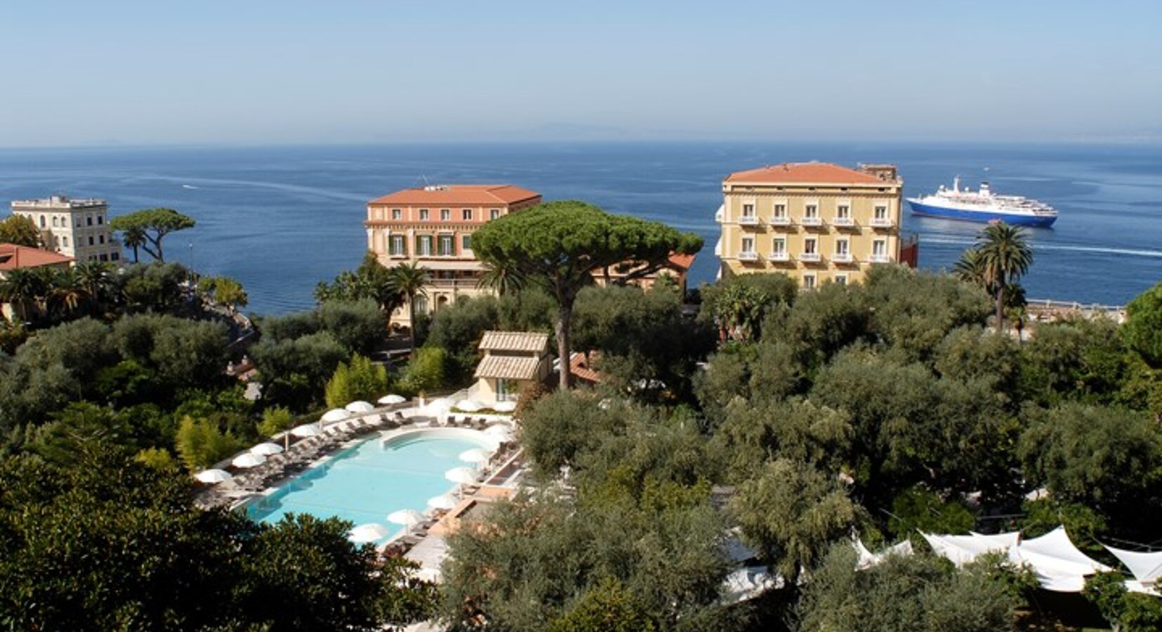 Photo of Grand Hotel Excelsior Vittoria