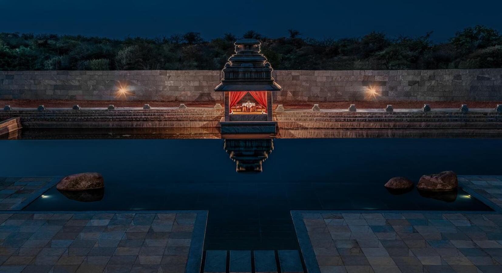 Pool at night 