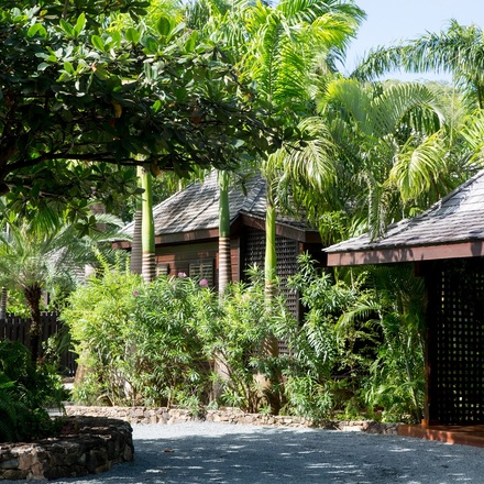 Hermitage Bay Entrance