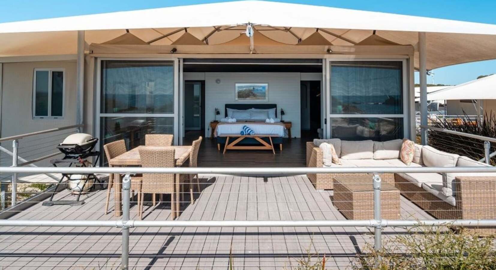 Deluxe Oceanside Tent