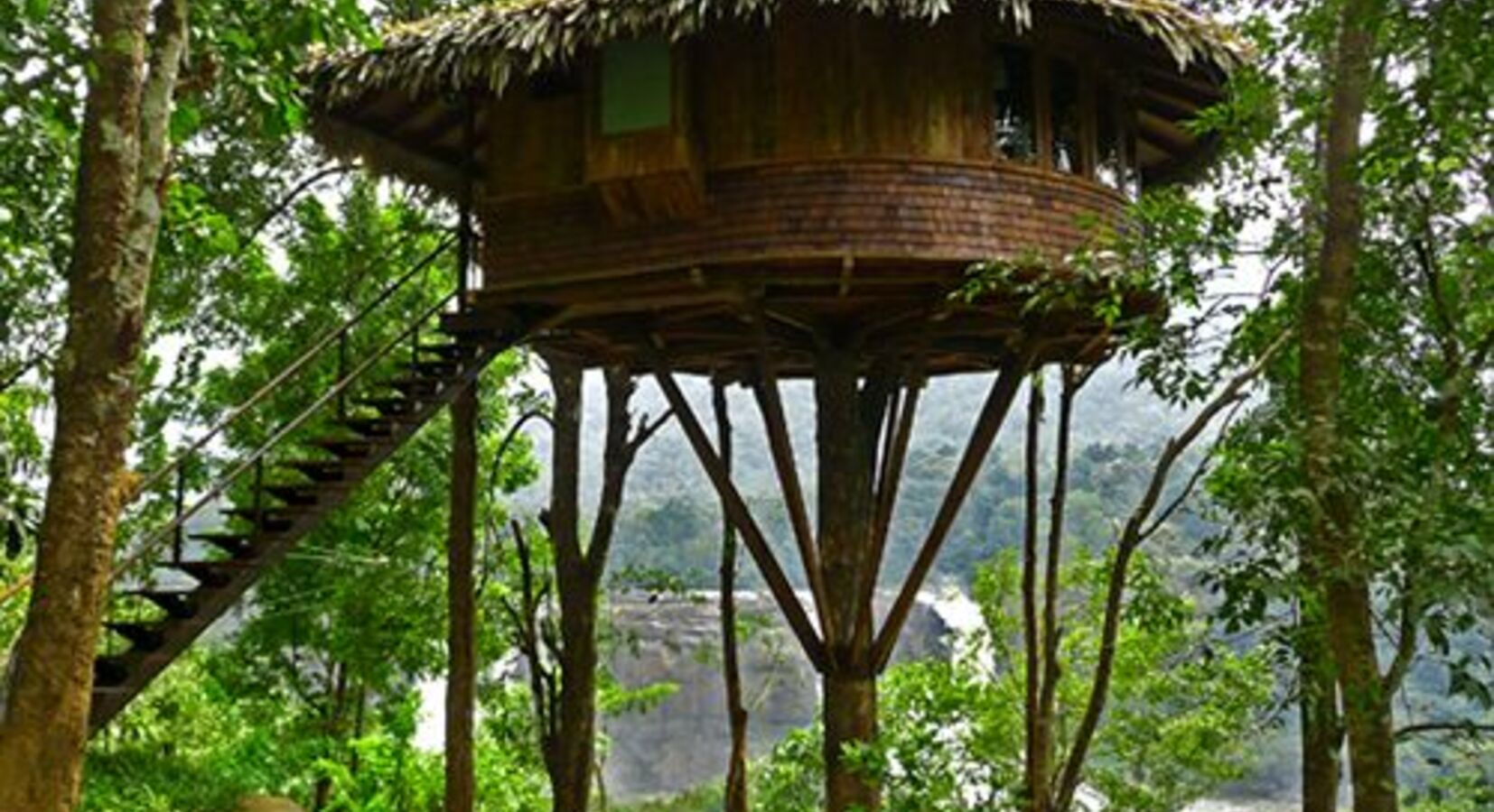 Treehouse Exterior